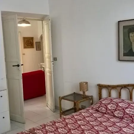 Διαμέρισμα Ruffini 23 *